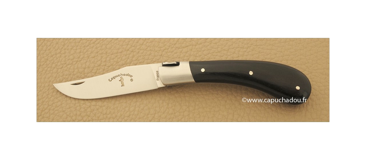 "Le Capuchadou" 10 cm hand made knife, juniper "Le Capuchadou" 10 cm hand made knife, juniper
